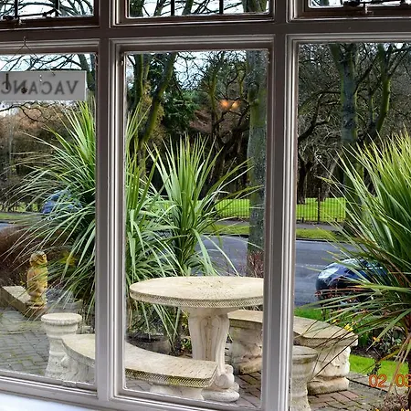 Ryndle Court Hotel 2*