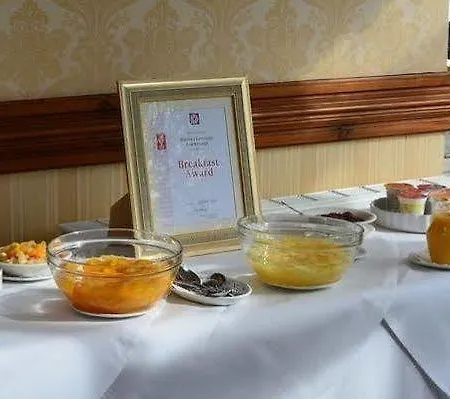 Ryndle Court Hotel 2*