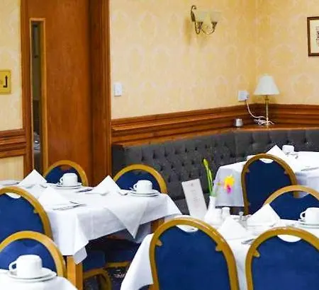 Hotell Ryndle Court 2*