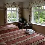 Ryndle Court Hotel 2*