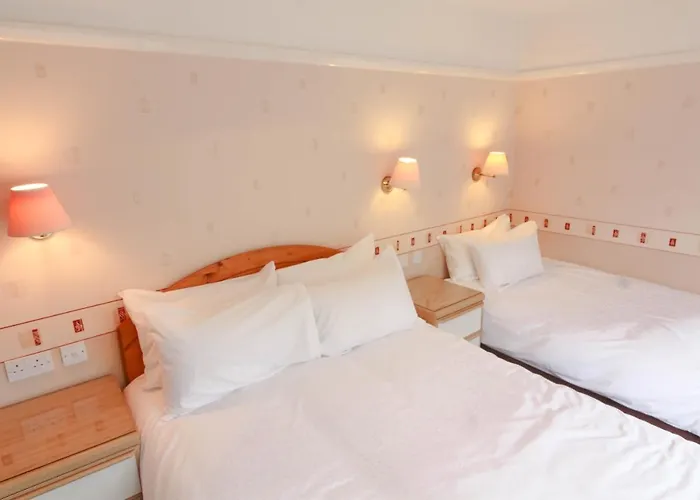 Ryndle Court Hotell 2*