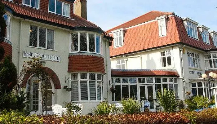Ryndle Court Hotell 2*